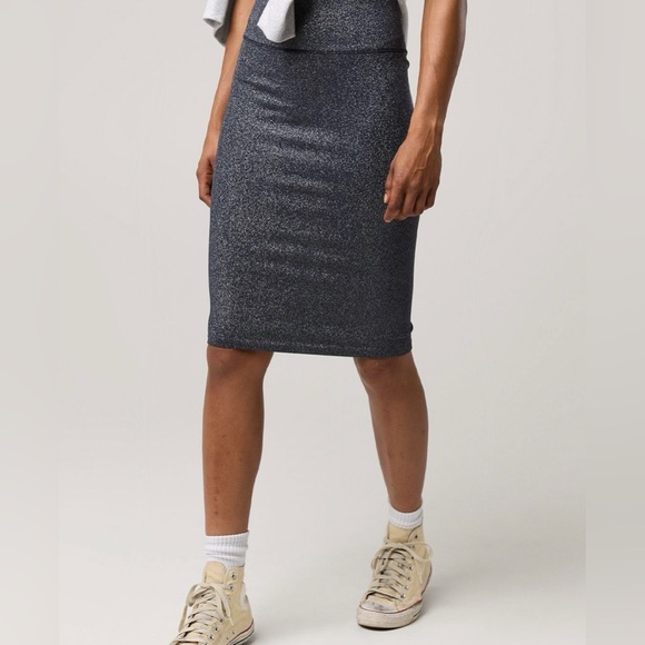 Offline by Aerie Midnight-in-Seamless Shine Midi Skirt. Size M - Picture 1 of 8